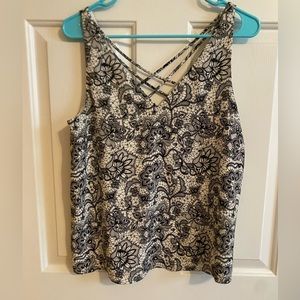 NEW Express women’s black and white dressy sleeveless top small